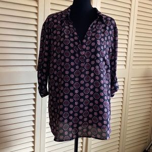 NY&Co blouse v-neck with collar - flowy and semi-sheer - Size XL